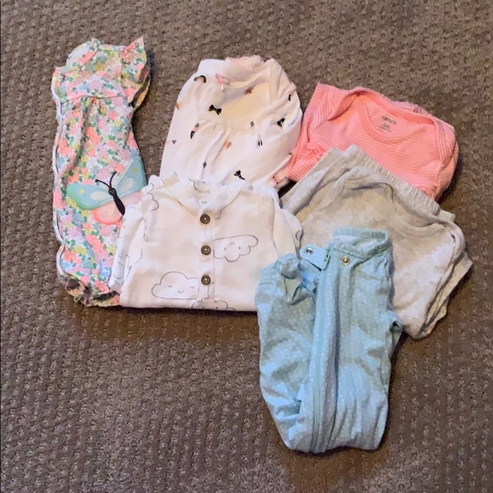 NB romper. 4 0-3 month gowns. 0-3 mo footie pjs